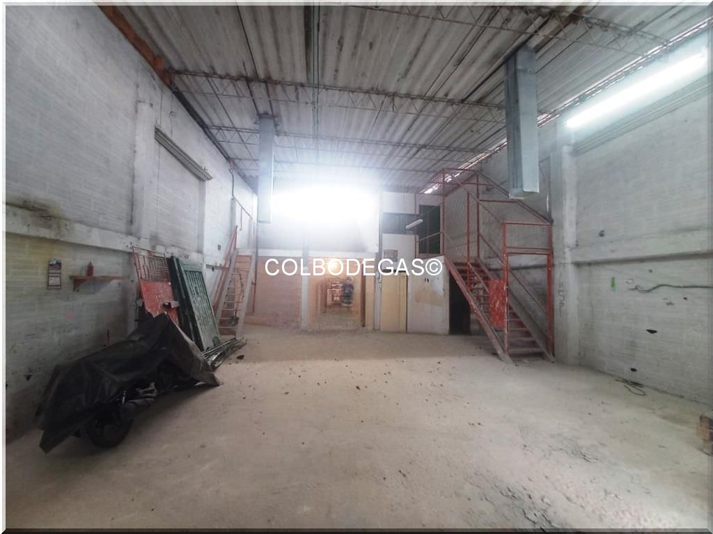Bodega en venta en Villavicencio, Pereira, 200 m² · foto 3 de 24