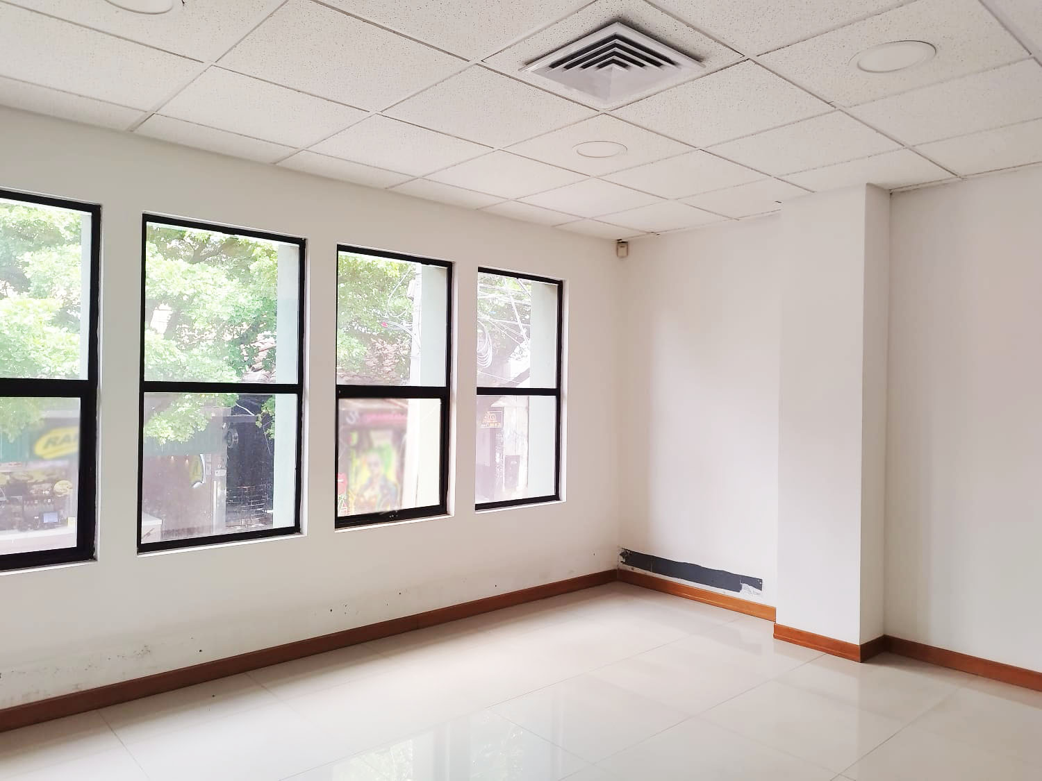 Oficina en arriendo en Castropol, Medellín, 276 m² · foto 13 de 18