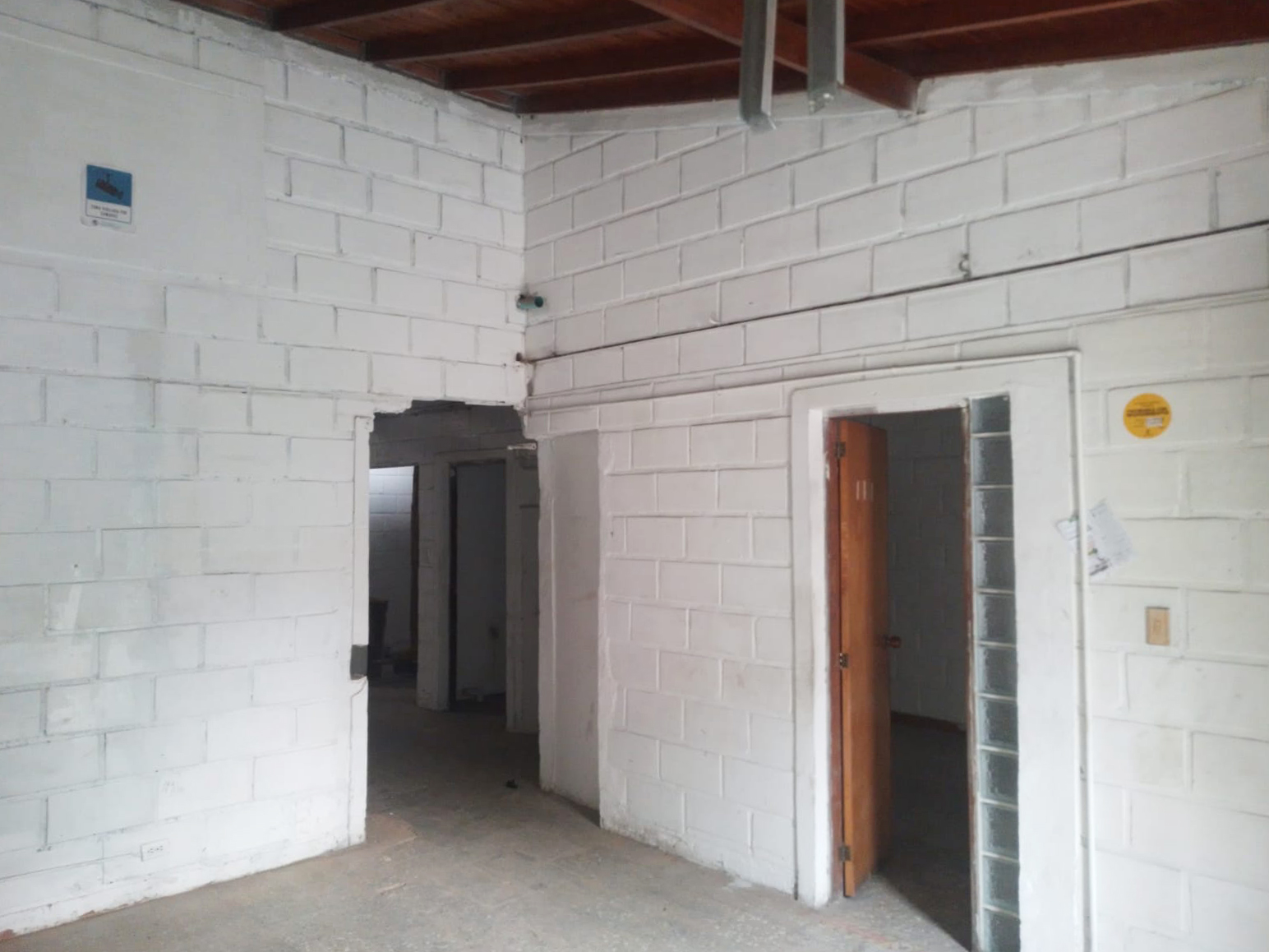 Local en venta en Belén Fatima, Medellín, 192 m² · foto 15 de 17