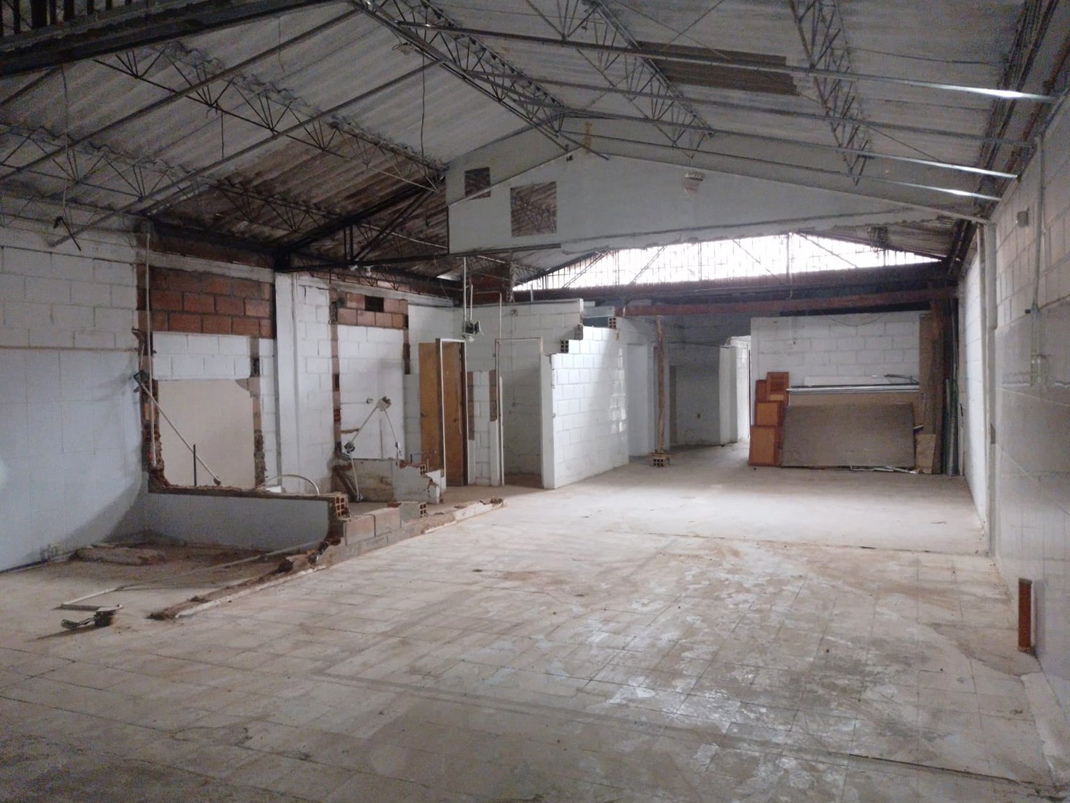 Local en venta en Belén Fatima, Medellín, 192 m² · foto 16 de 17