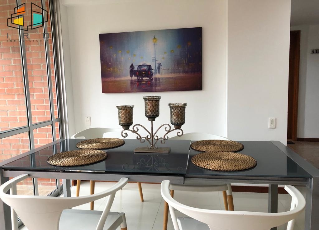 Apartamento en arriendo en Zuñiga, Envigado en Loma El Atravesado