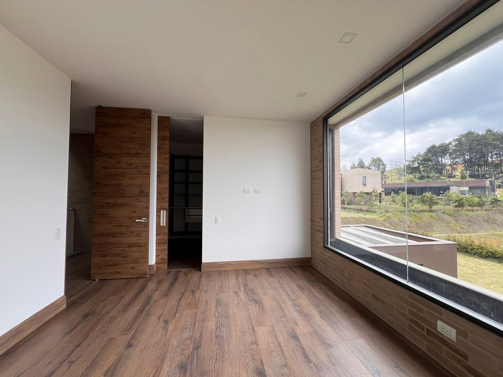 Casa de 3 alcobas en arriendo en Las Palmas, Envigado, 265 m² · foto 10 de 17