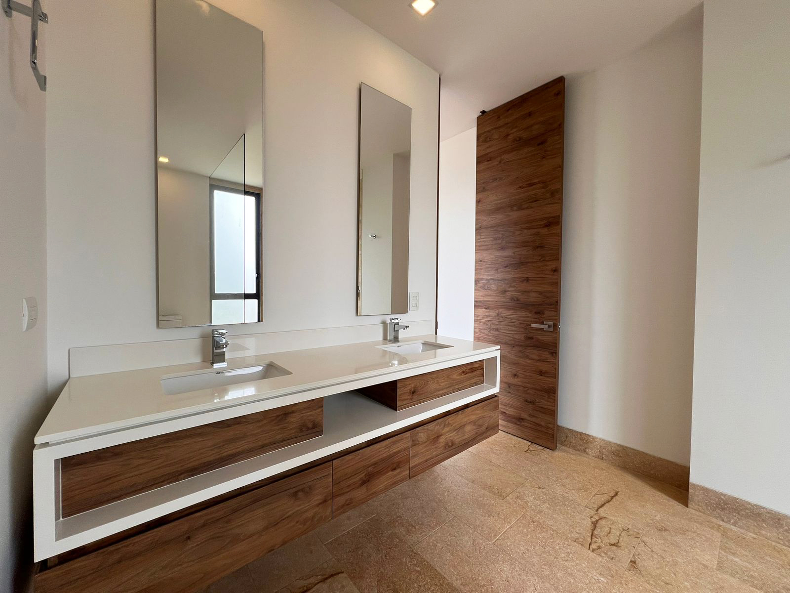 Casa de 3 alcobas en arriendo en Las Palmas, Envigado, 265 m² · foto 12 de 17