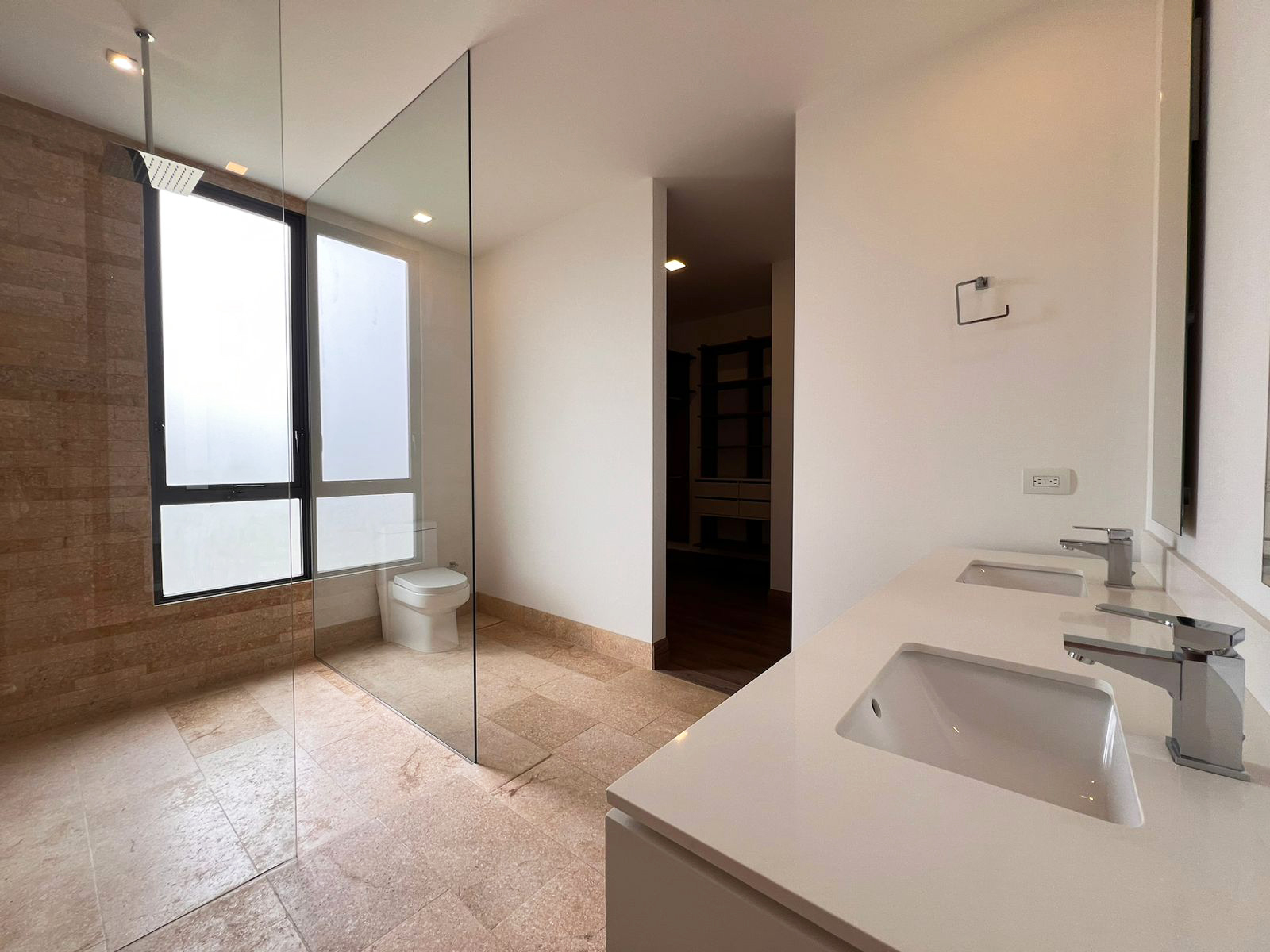 Casa de 3 alcobas en arriendo en Las Palmas, Envigado, 265 m² · foto 14 de 17