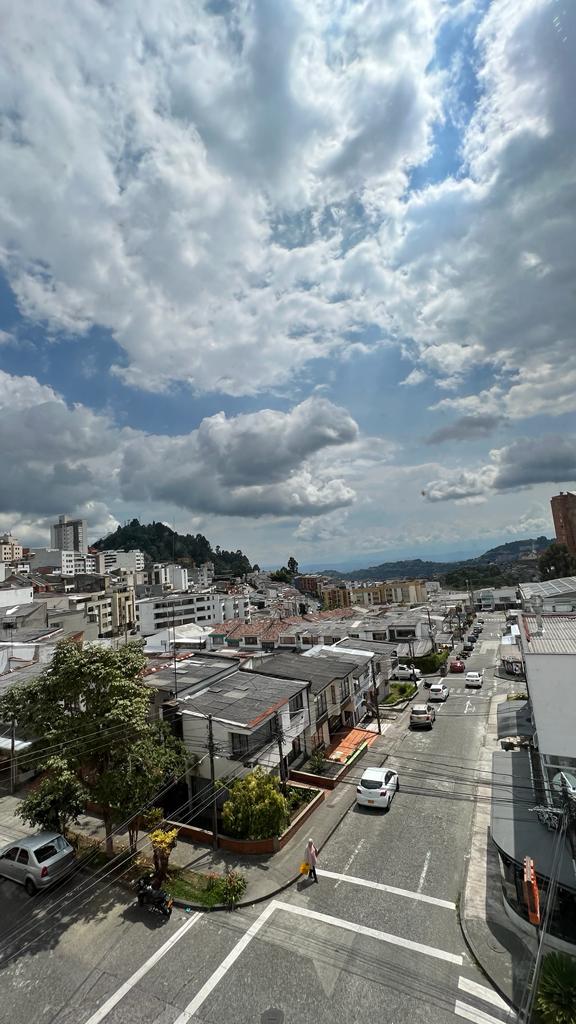 Apartamento de 4 alcobas en venta en Av Paralela, Manizales, 141 m² · foto 21 de 21