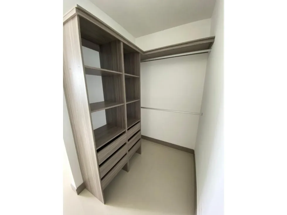 Apartamento de 3 alcobas en venta en Crespo, Cartagena, 114 m² · foto 8 de 15