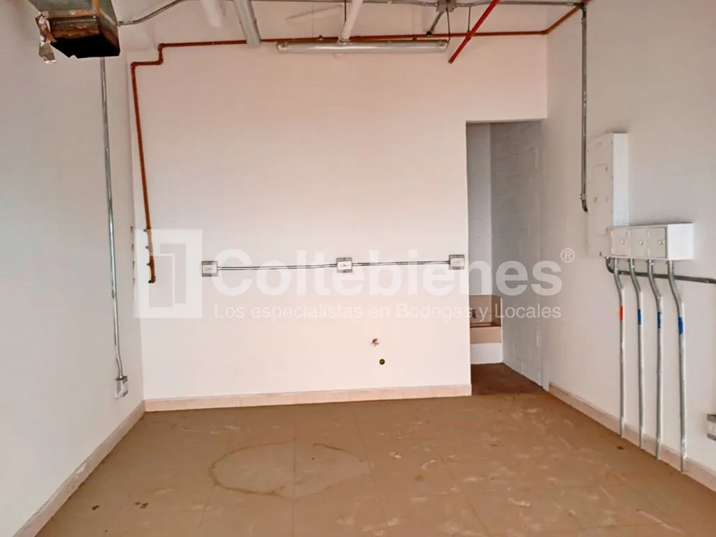 Local en arriendo en Zona Industrial No. 1, Itagüí, 25 m² · foto 4 de 9