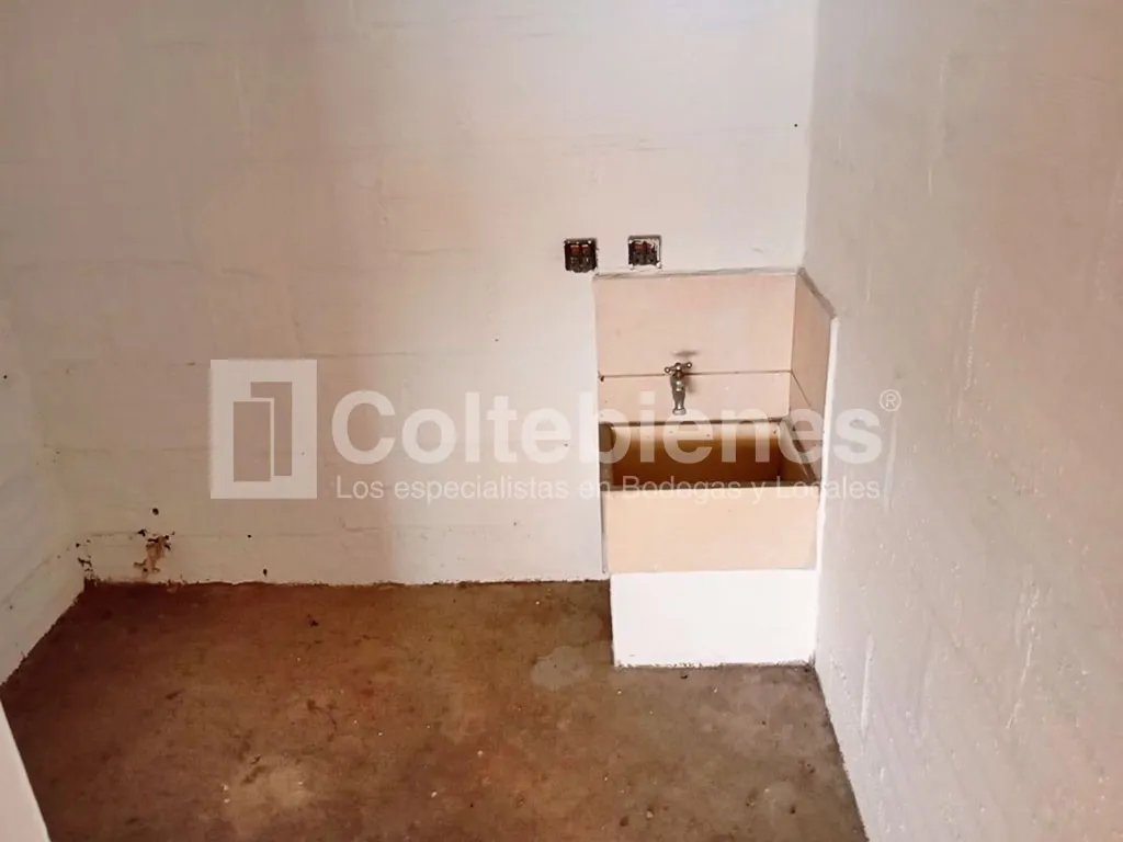 Local en arriendo en Zona Industrial No. 1, Itagüí, 25 m² · foto 5 de 9