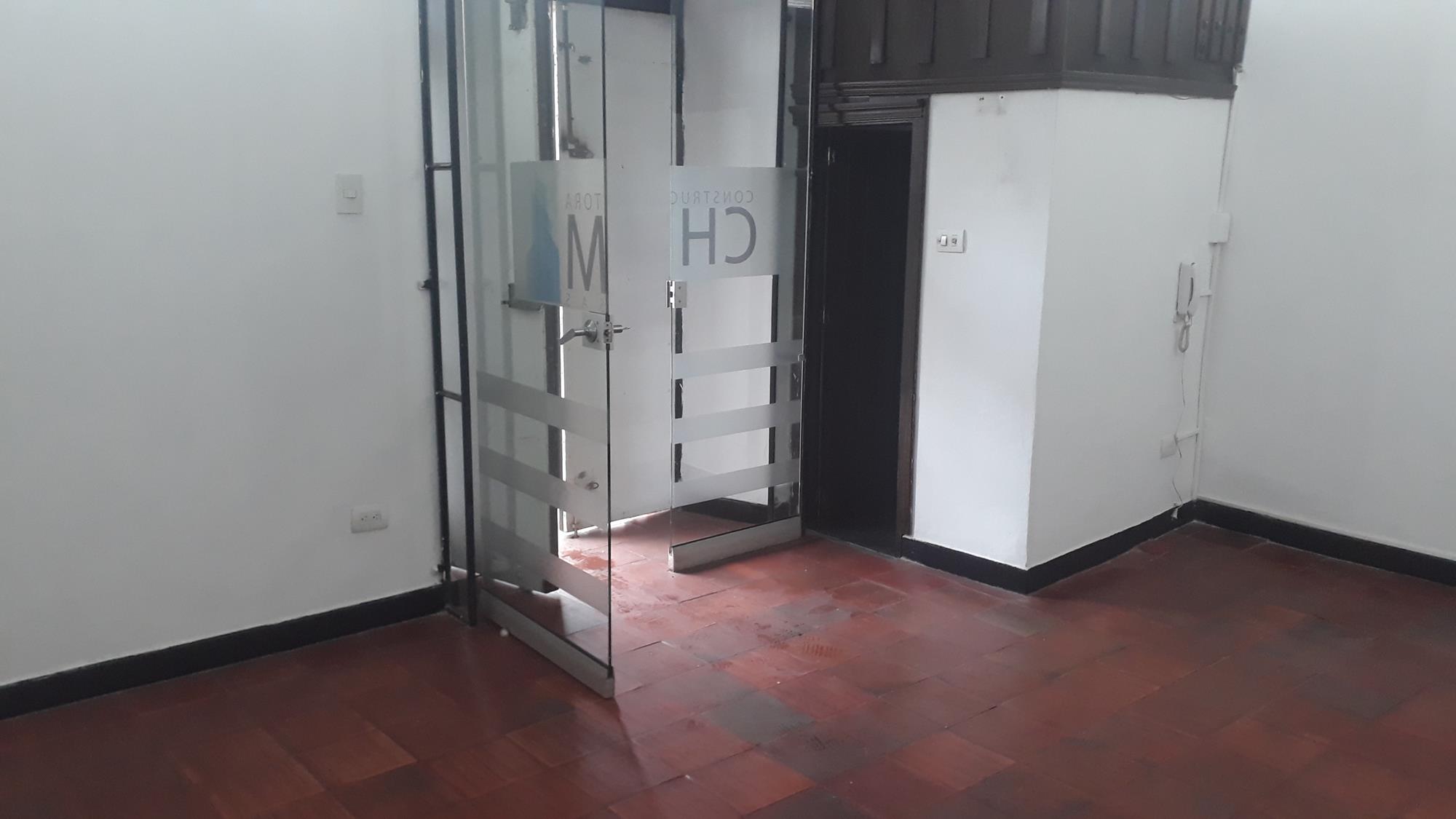 Local en arriendo en Centro Historico, Tunja, 25 m² · foto 2 de 6