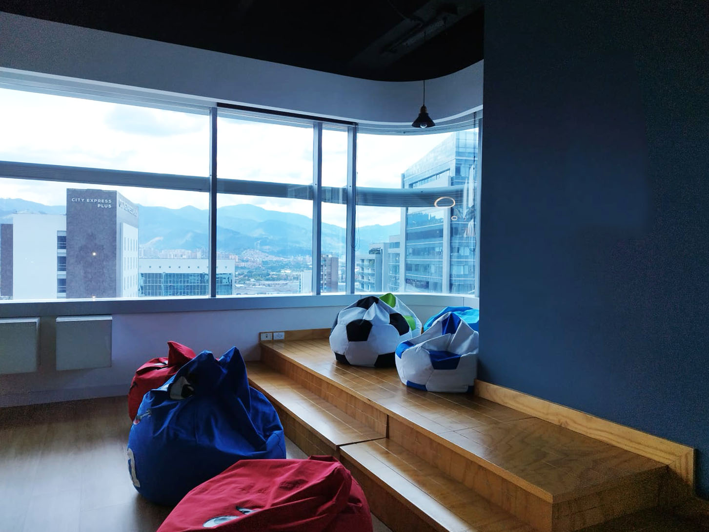 Oficina en venta en Patio Bonito, Medellín, 1000 m² · foto 13 de 20