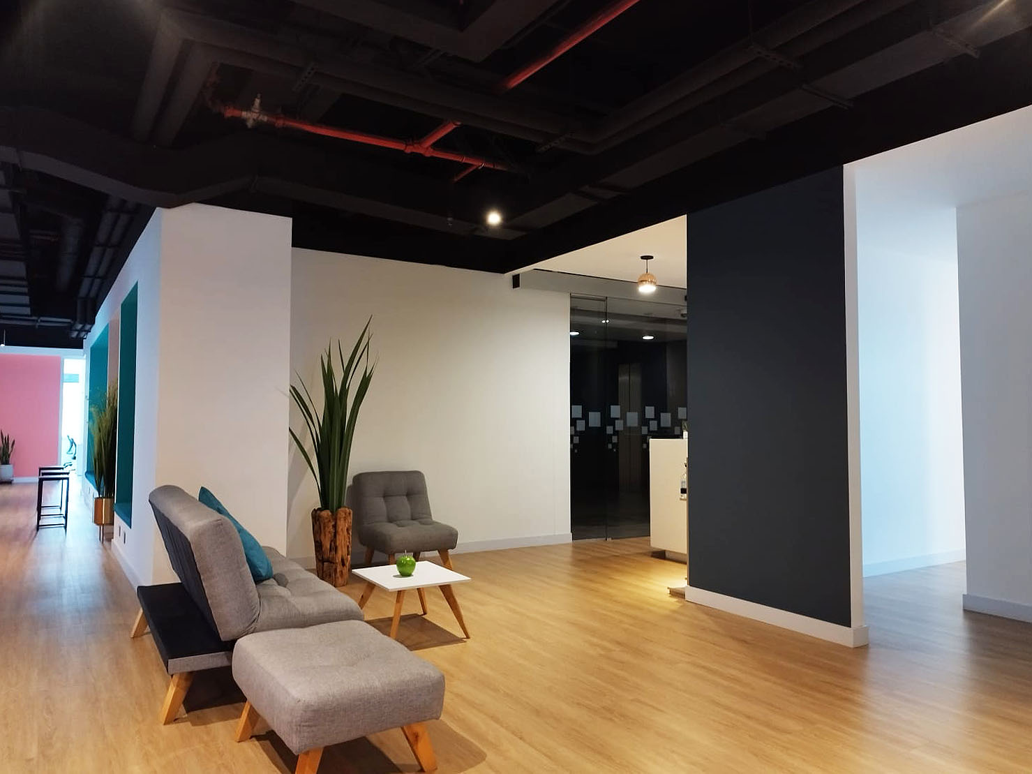 Oficina en venta en Patio Bonito, Medellín, 1000 m² · foto 2 de 20