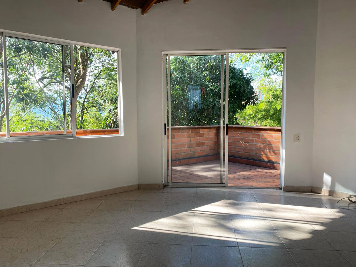 Oficina en arriendo en Loma Benedictinos, Envigado, 477 m² · foto 11 de 19