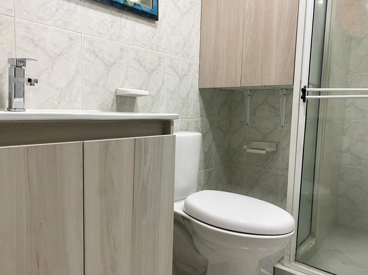 Oficina en arriendo en Loma Benedictinos, Envigado, 477 m² · foto 15 de 19