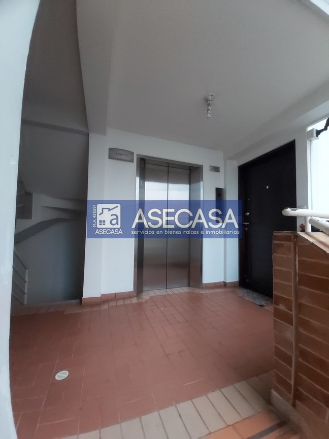 Apartamento de 4 alcobas en venta en Portal Sierra La Flor, Floridablanca, 110 m² · foto 10 de 20