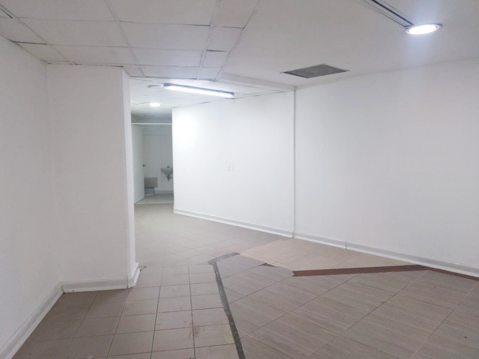Local en arriendo en La Mota, Medellín, 175 m² · foto 10 de 14