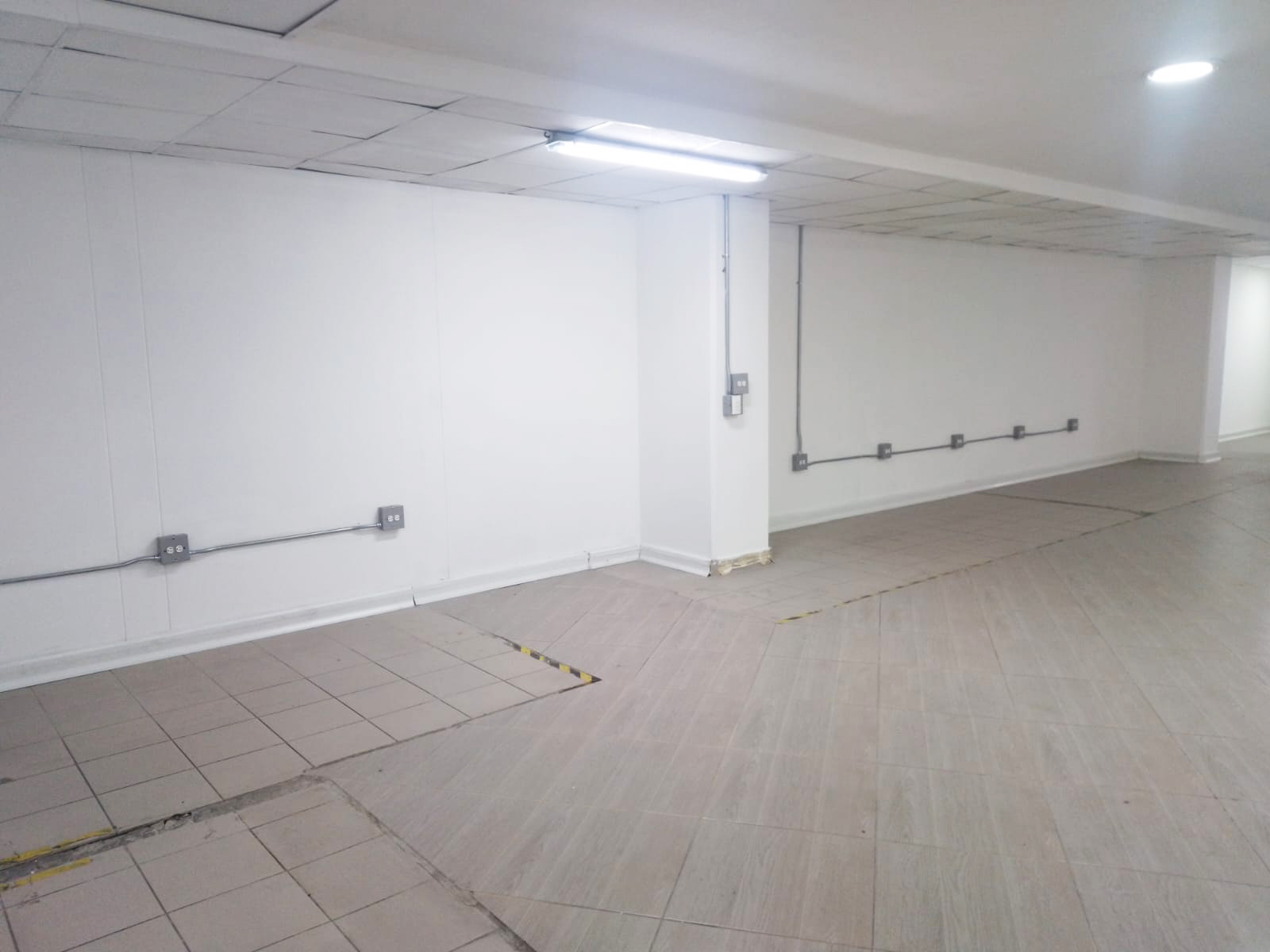Local en arriendo en La Mota, Medellín, 175 m² · foto 3 de 14