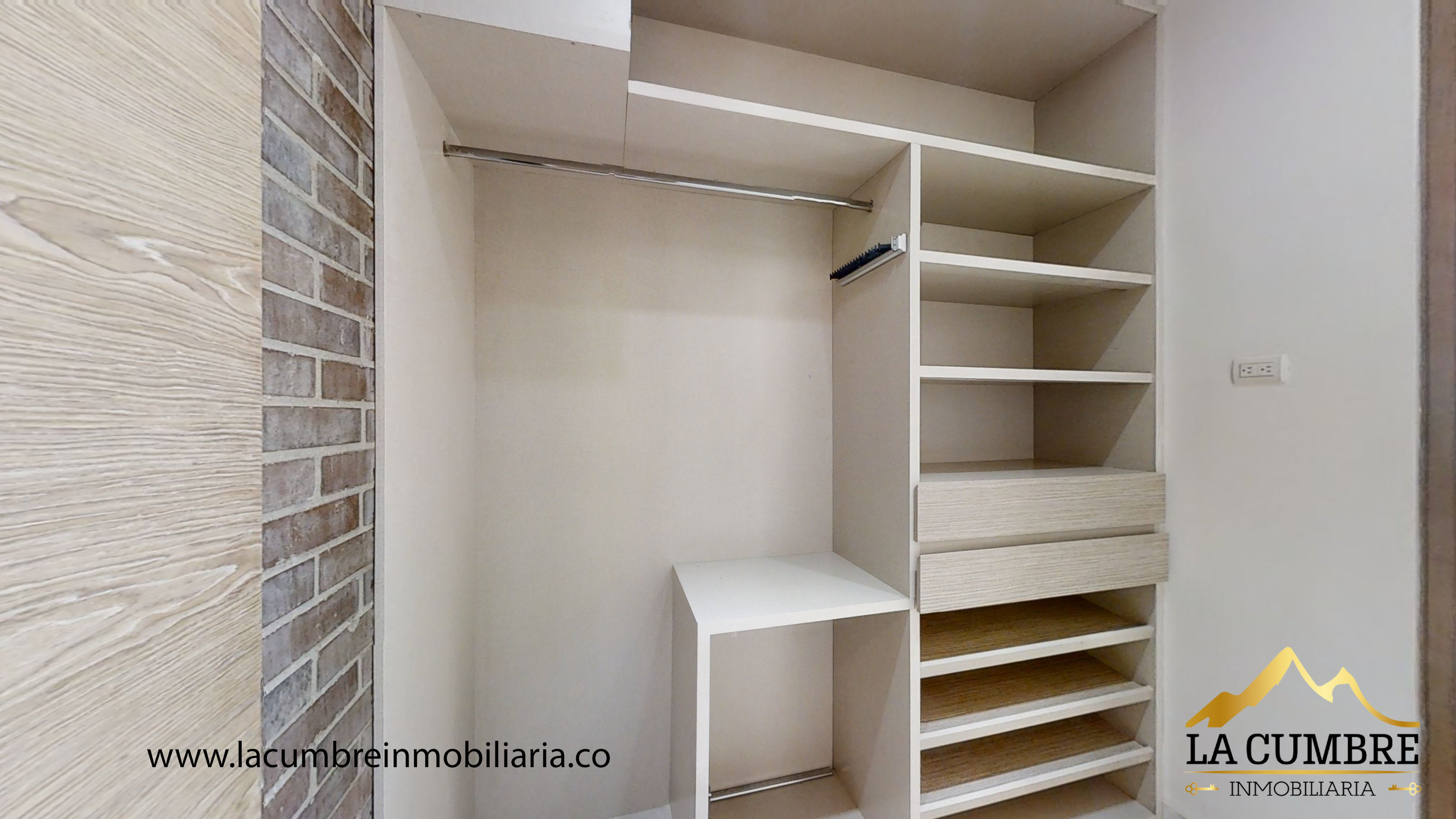 Apartamento de 3 alcobas en arriendo en Los Balsos, Medellín, 180 m² · foto 10 de 14