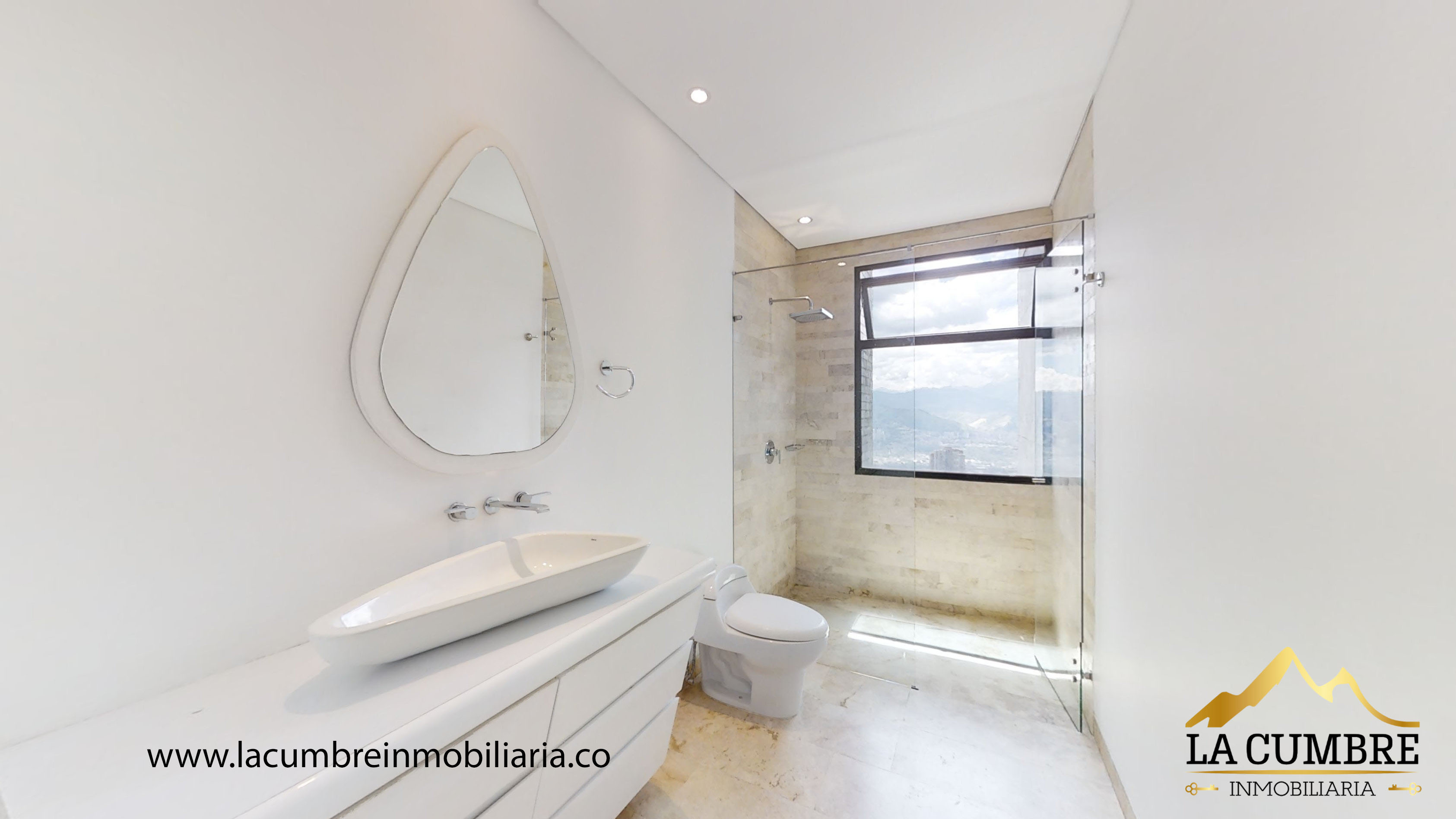 Apartamento de 3 alcobas en arriendo en Los Balsos, Medellín, 180 m² · foto 11 de 14