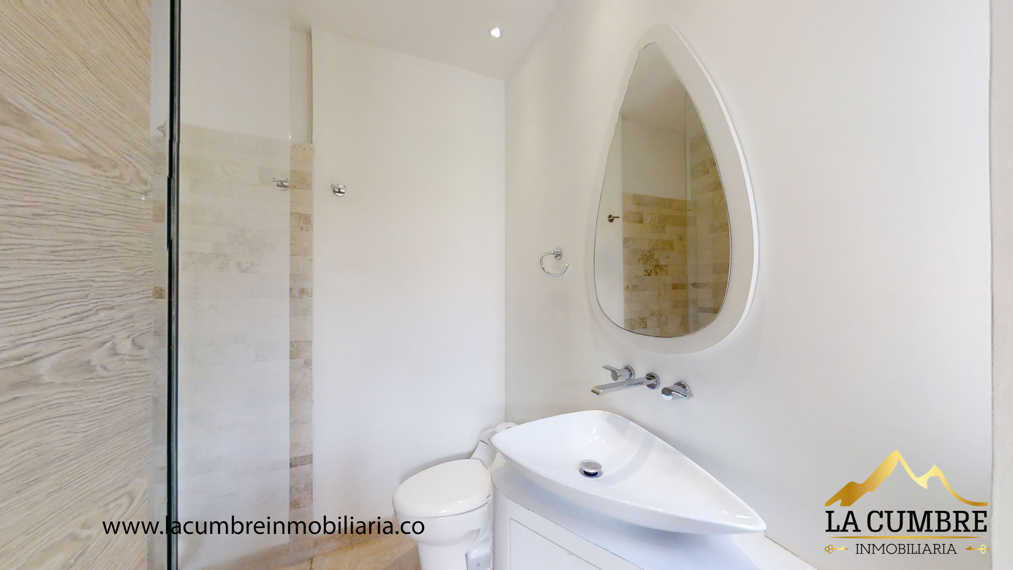 Apartamento de 3 alcobas en arriendo en Los Balsos, Medellín, 180 m² · foto 13 de 14