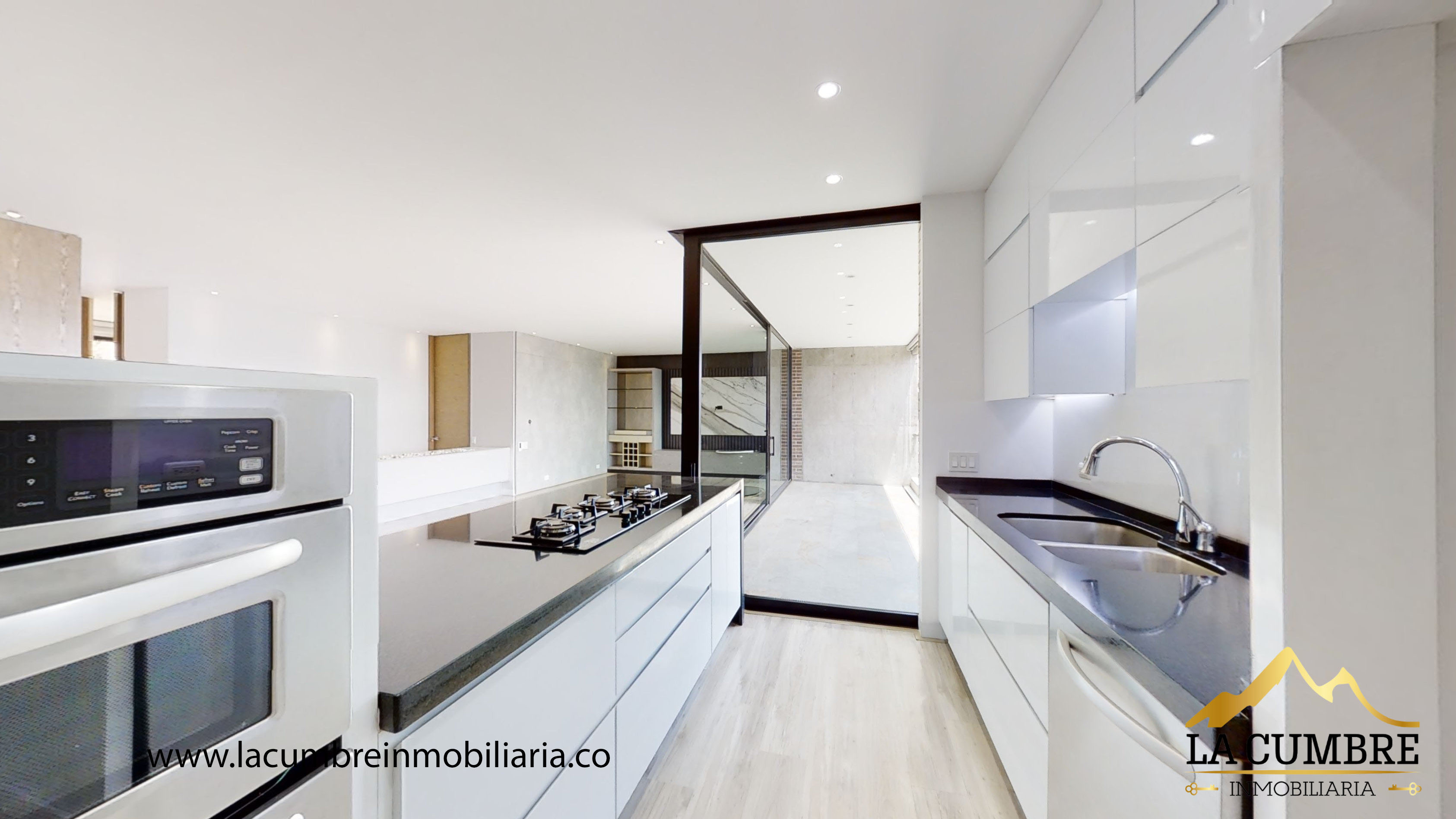 Apartamento de 3 alcobas en arriendo en Los Balsos, Medellín, 180 m² · foto 6 de 14