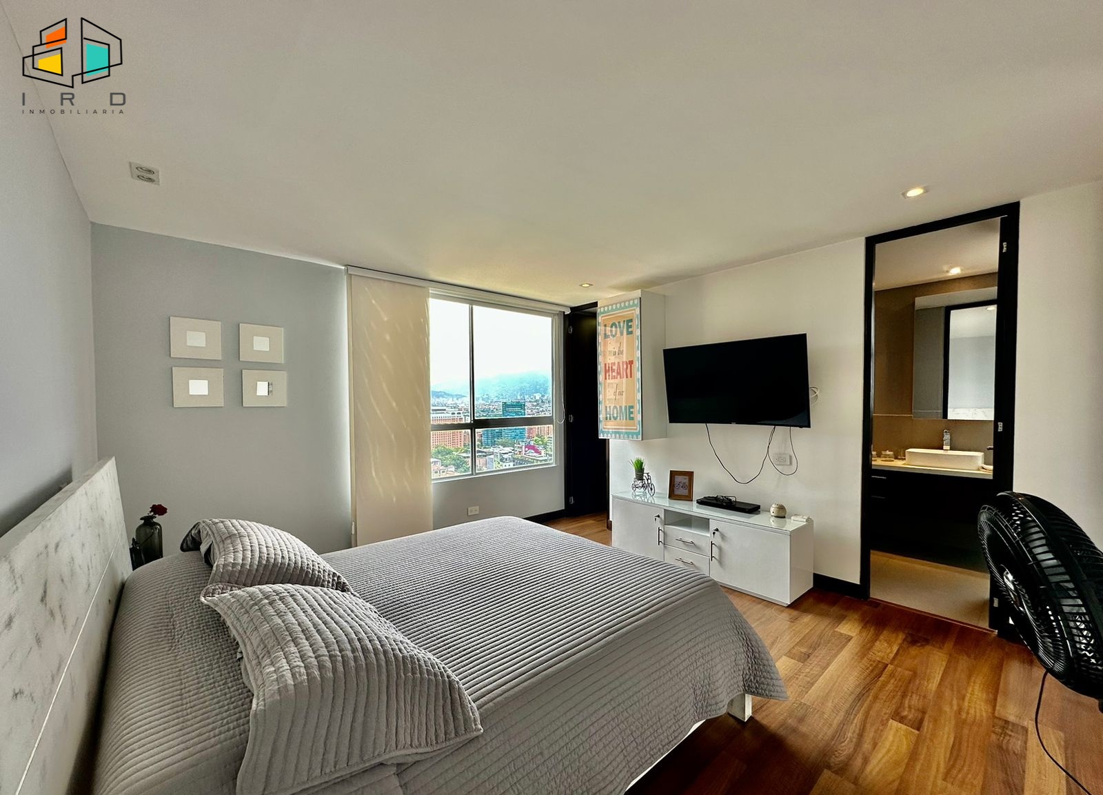Apartamento en arriendo en Lalinde, Medellín · foto 18 de 24