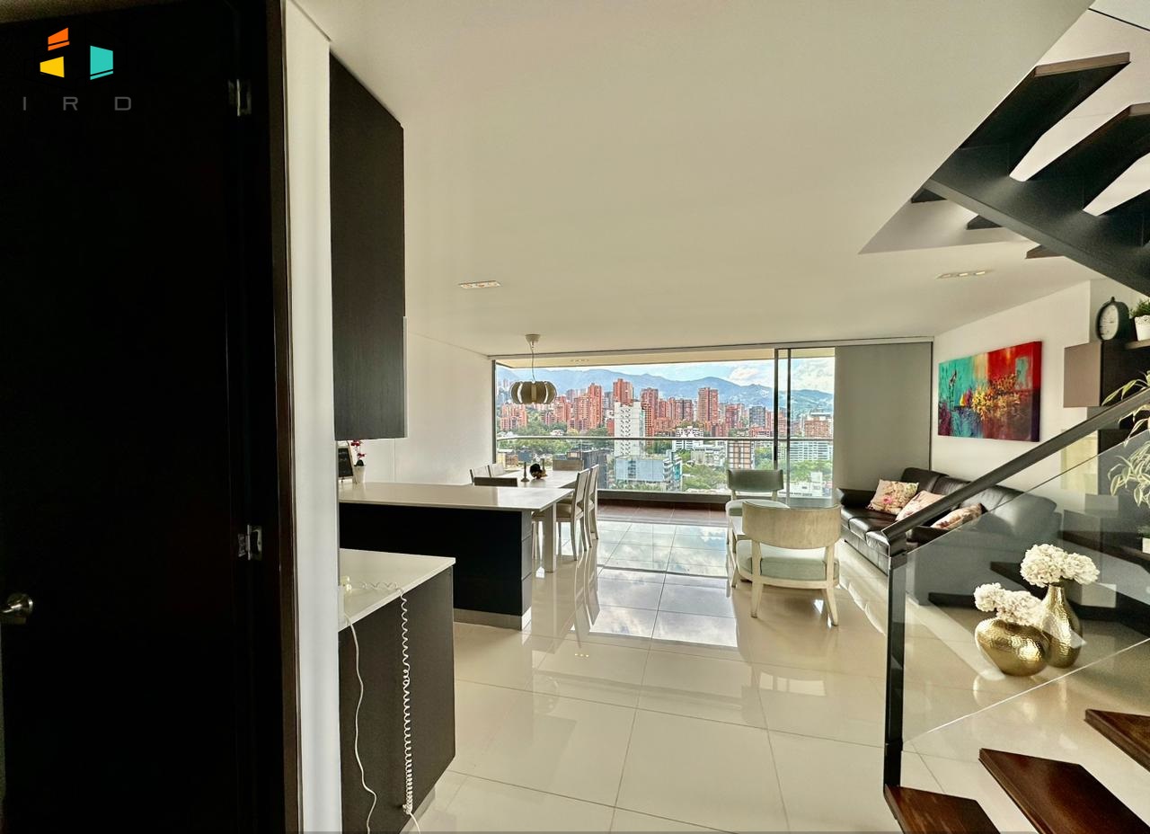 Apartamento en arriendo en Lalinde, Medellín · foto 2 de 24
