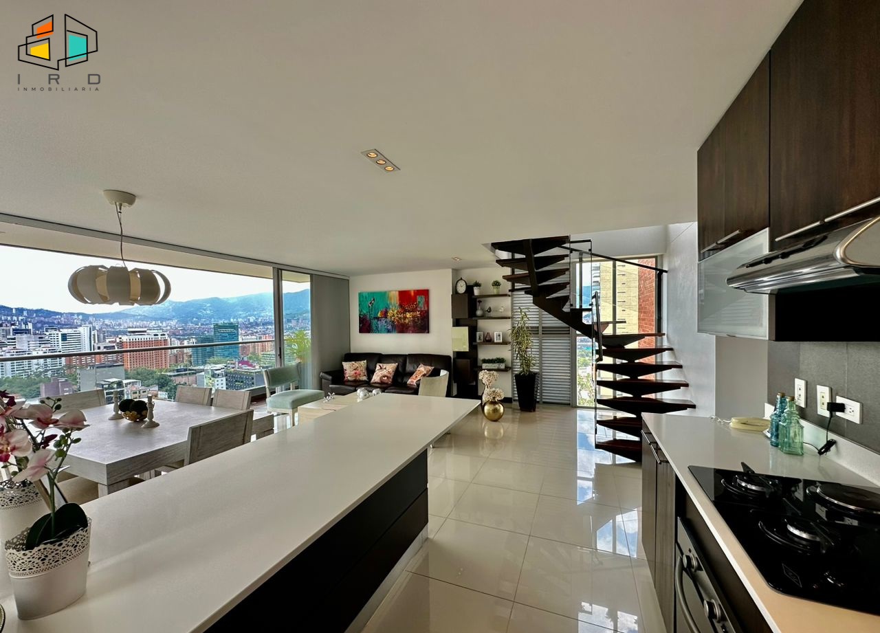 Apartamento en arriendo en Lalinde, Medellín · foto 4 de 24
