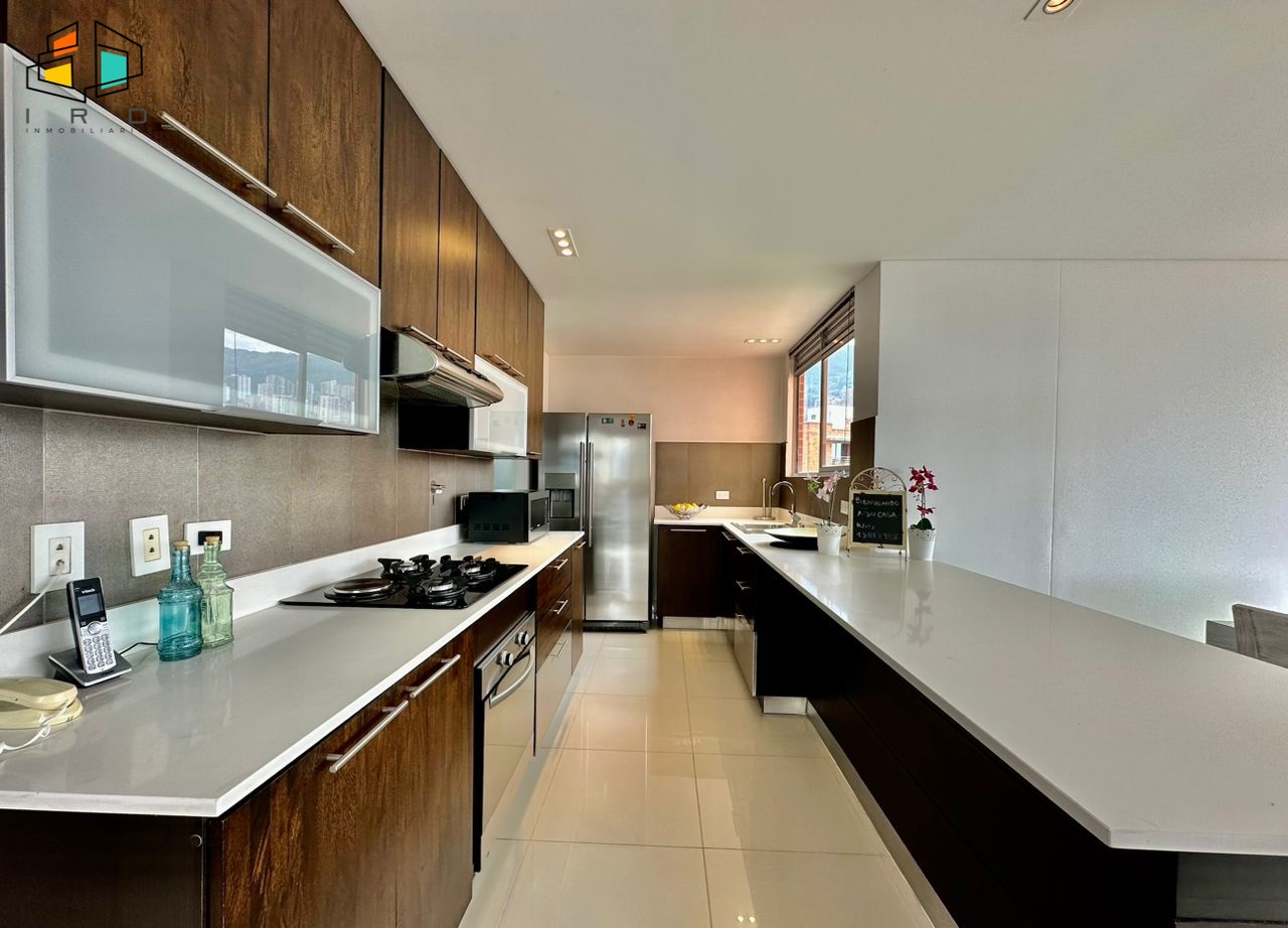 Apartamento en arriendo en Lalinde, Medellín · foto 6 de 24