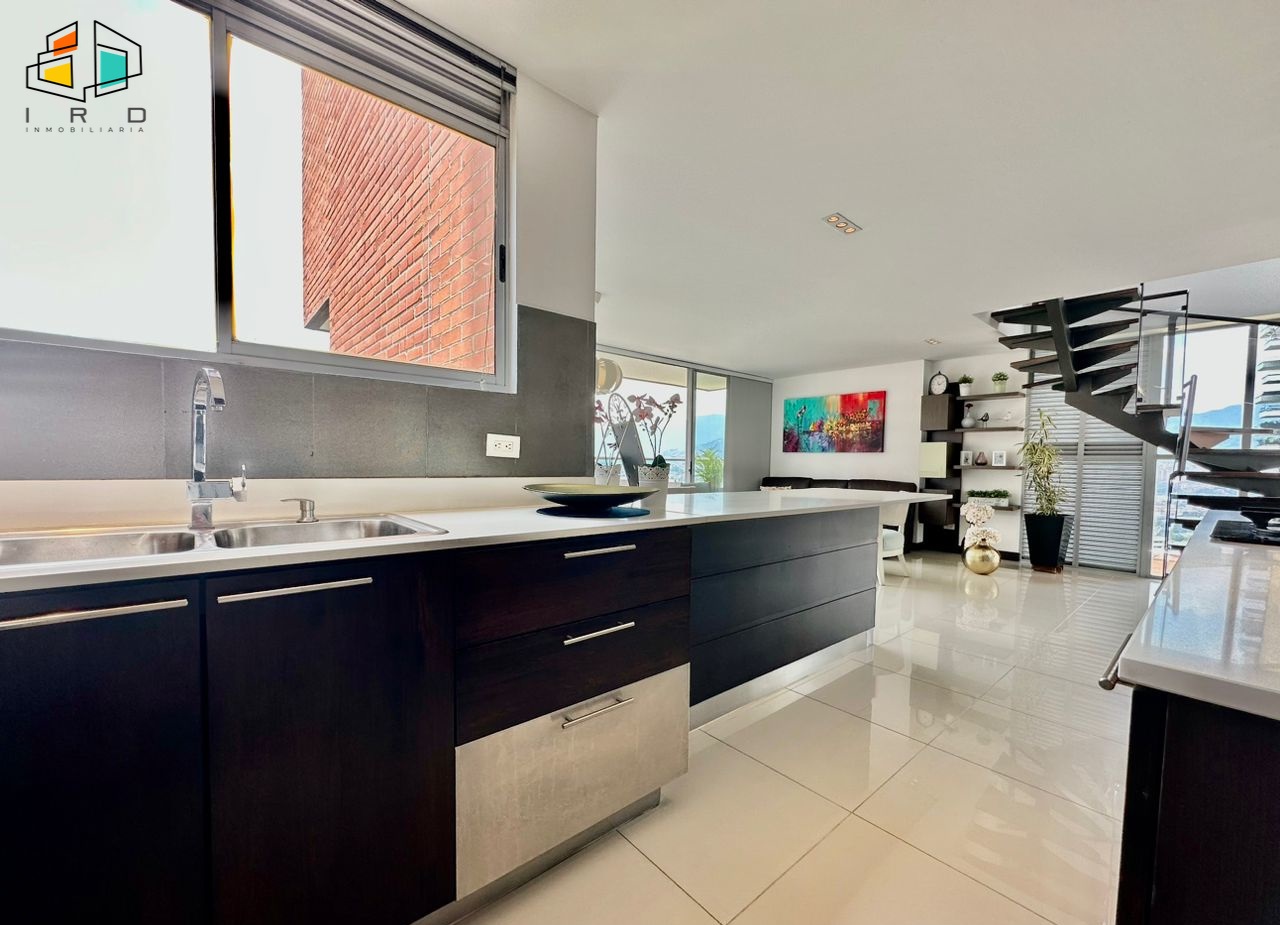 Apartamento en arriendo en Lalinde, Medellín · foto 7 de 24