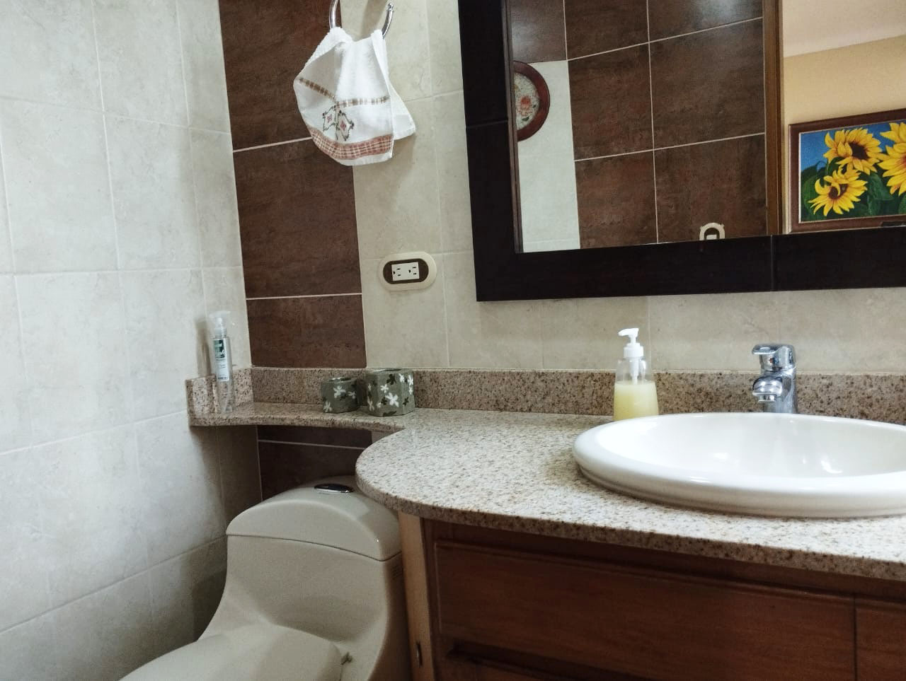 Apartamento en arriendo en Las Lomas No.1, Medellín · foto 15 de 16