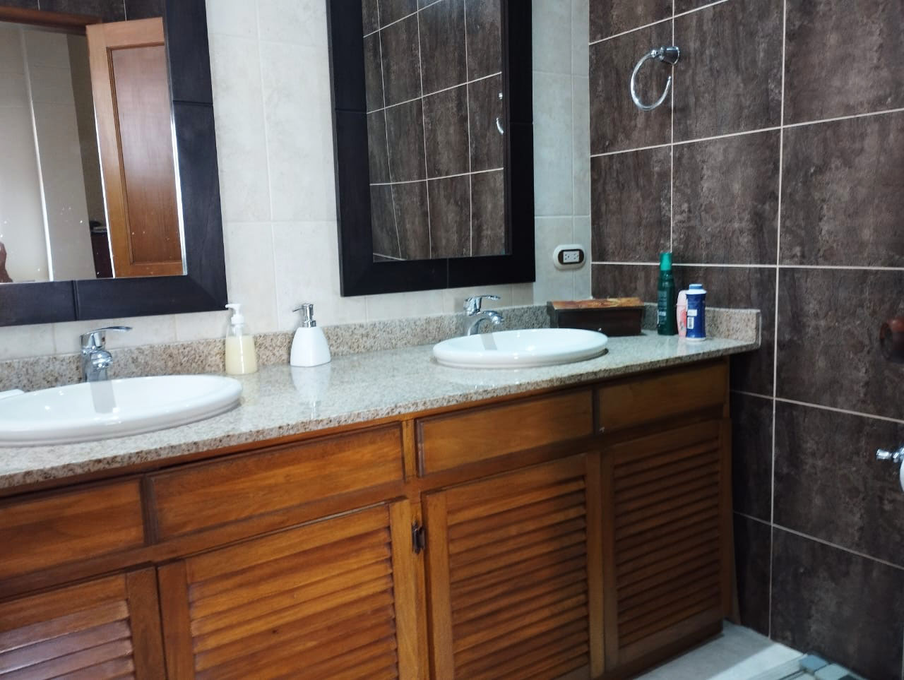 Apartamento en arriendo en Las Lomas No.1, Medellín · foto 16 de 16