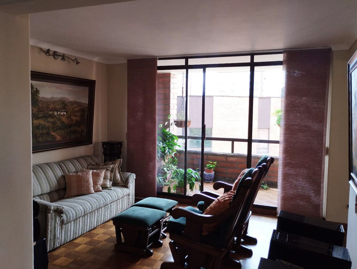 Apartamento en arriendo en Las Lomas No.1, Medellín · foto 2 de 16