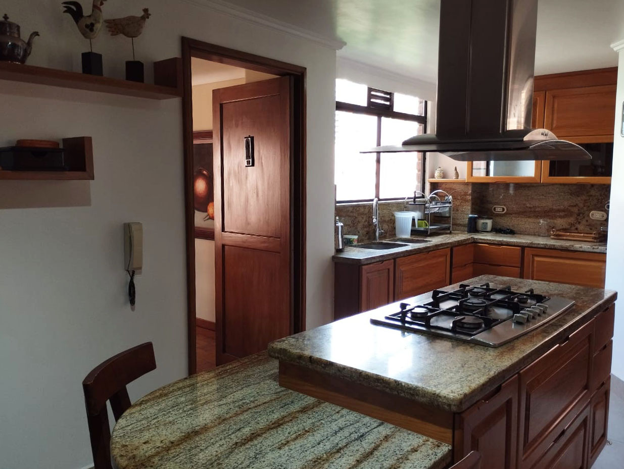 Apartamento en arriendo en Las Lomas No.1, Medellín · foto 7 de 16