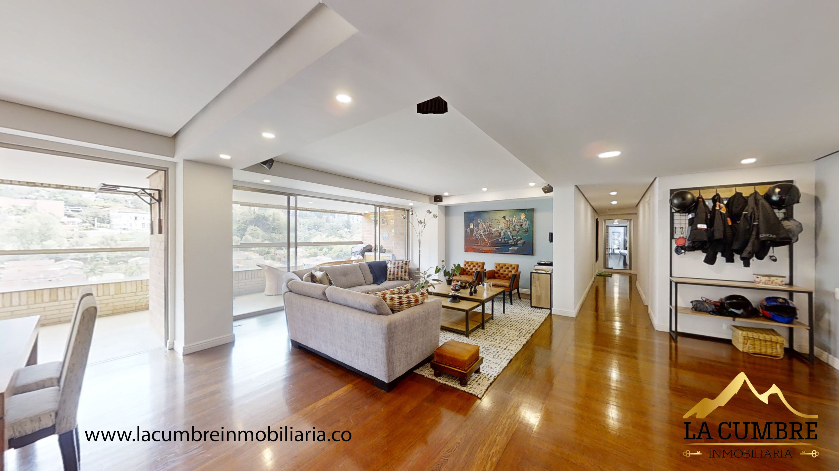Apartamento en venta en El Poblado, Medellín · foto 2 de 17