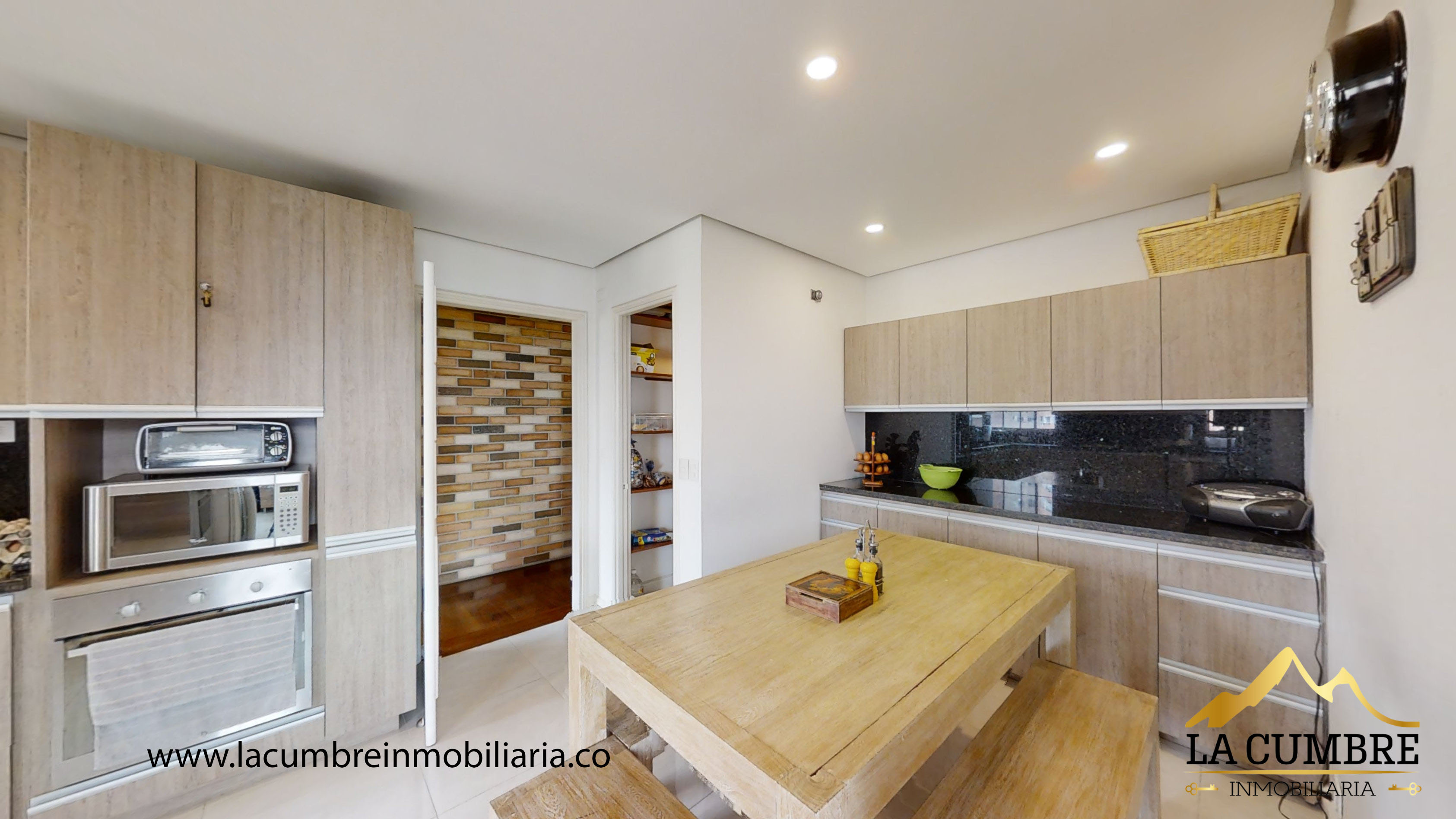 Apartamento en venta en El Poblado, Medellín · foto 5 de 17