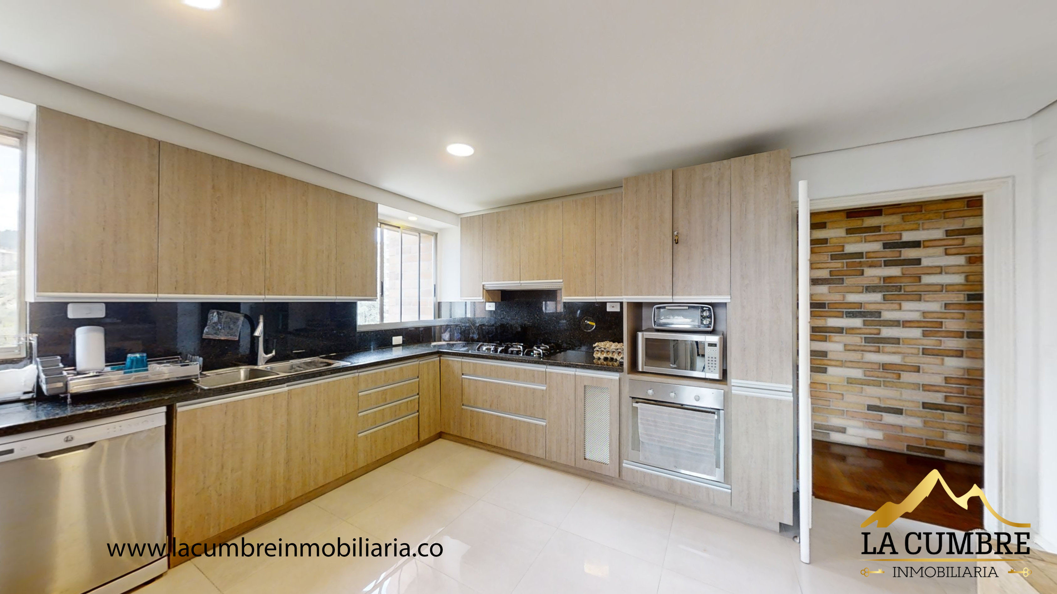 Apartamento en venta en El Poblado, Medellín · foto 6 de 17