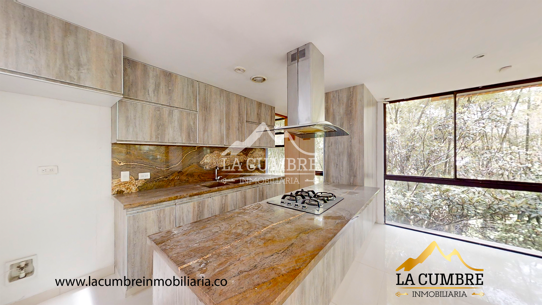 Casa de 4 alcobas en venta en Loma El Atravesado, Envigado, 340 m² · foto 5 de 14