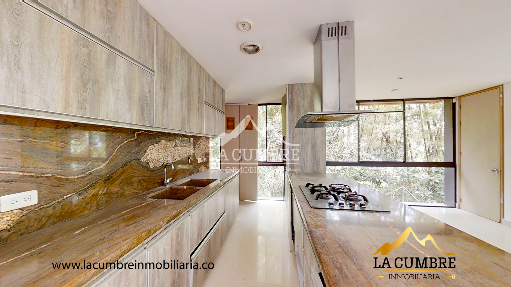 Casa de 4 alcobas en venta en Loma El Atravesado, Envigado, 340 m² · foto 6 de 14