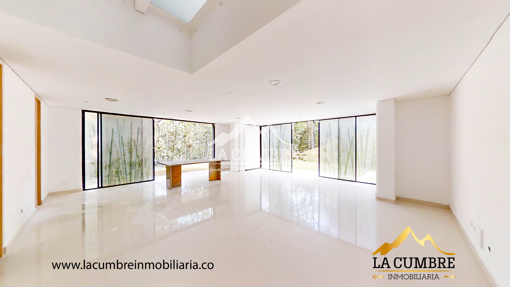 Casa de 4 alcobas en venta en Loma El Atravesado, Envigado, 340 m² · foto 9 de 14