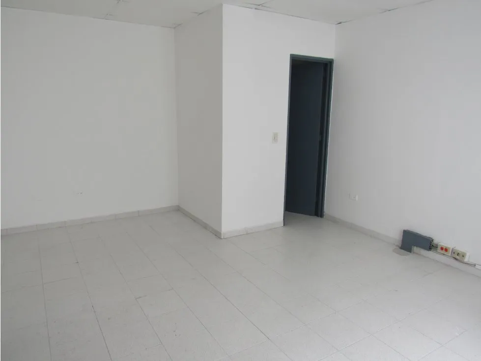 Edificio en arriendo en Versalles, Cali, 937 m² · foto 14 de 24