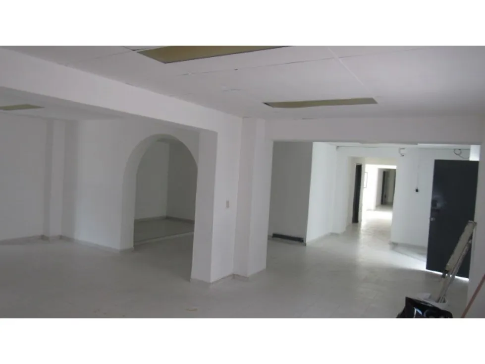 Edificio en arriendo en Versalles, Cali, 937 m² · foto 7 de 24