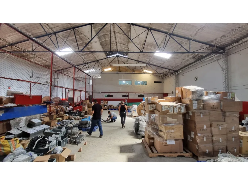 Bodega en arriendo en Melendez, Cali, 1000 m² · foto 11 de 24