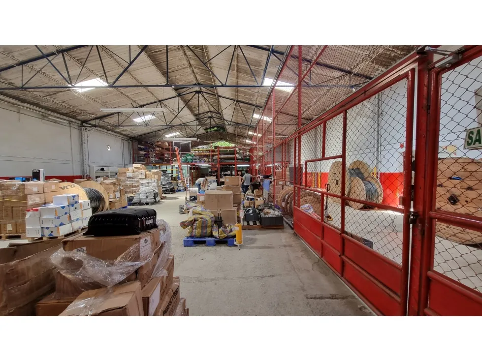 Bodega en arriendo en Melendez, Cali, 1000 m² · foto 13 de 24