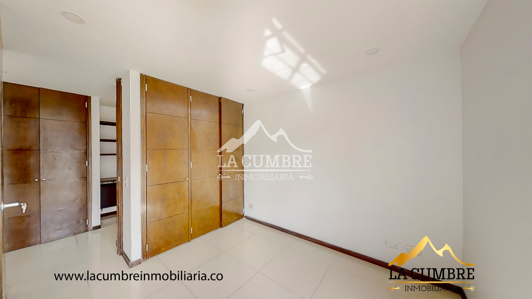 Apartamento de 3 alcobas en arriendo en Los Balsos, Medellín, 130 m² · foto 13 de 14