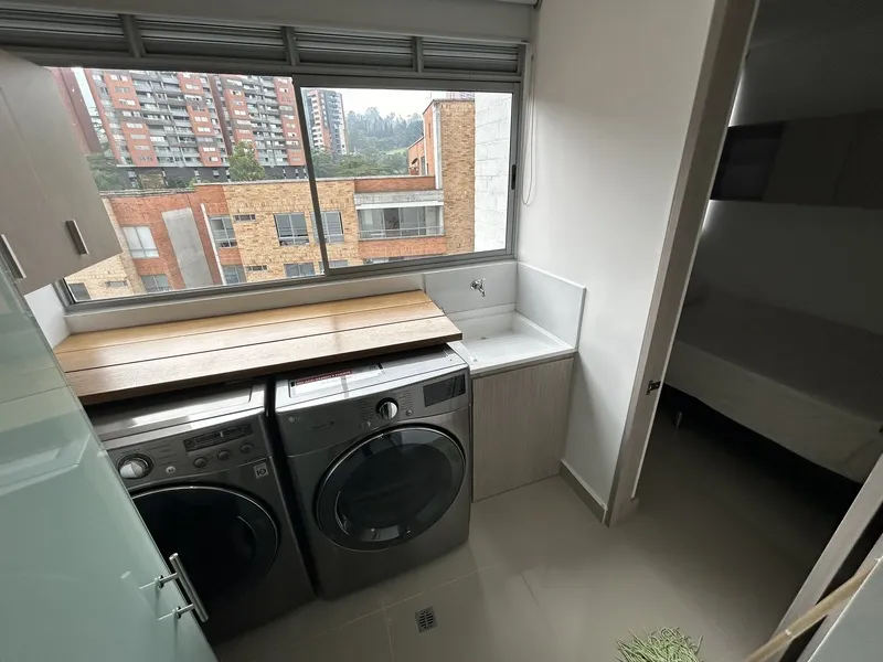 Apartamento de 3 alcobas en venta en La Inmaculada, Envigado, 140 m² · foto 6 de 24