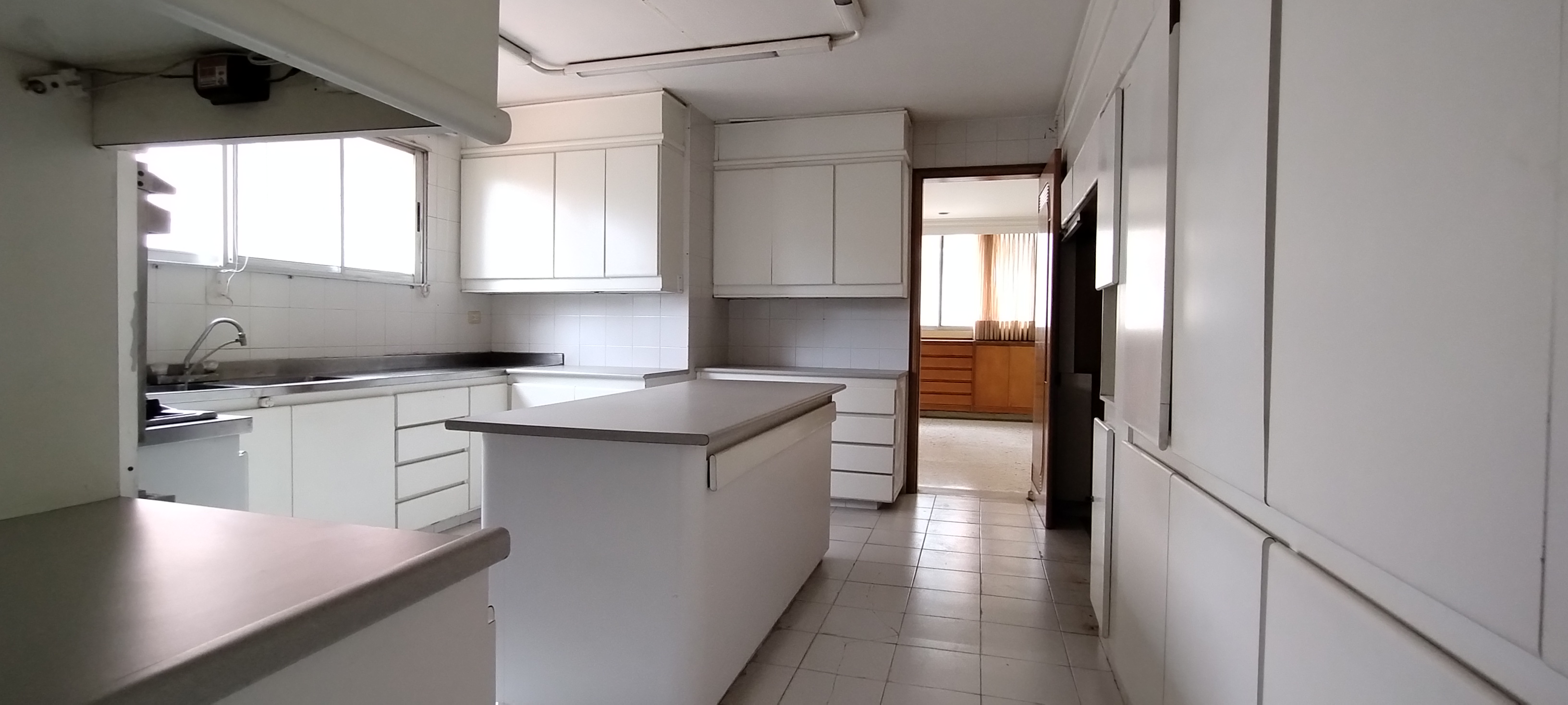 Apartamento de 3 alcobas en venta en Altos Del Prado, Barranquilla, 380 m² · foto 10 de 12