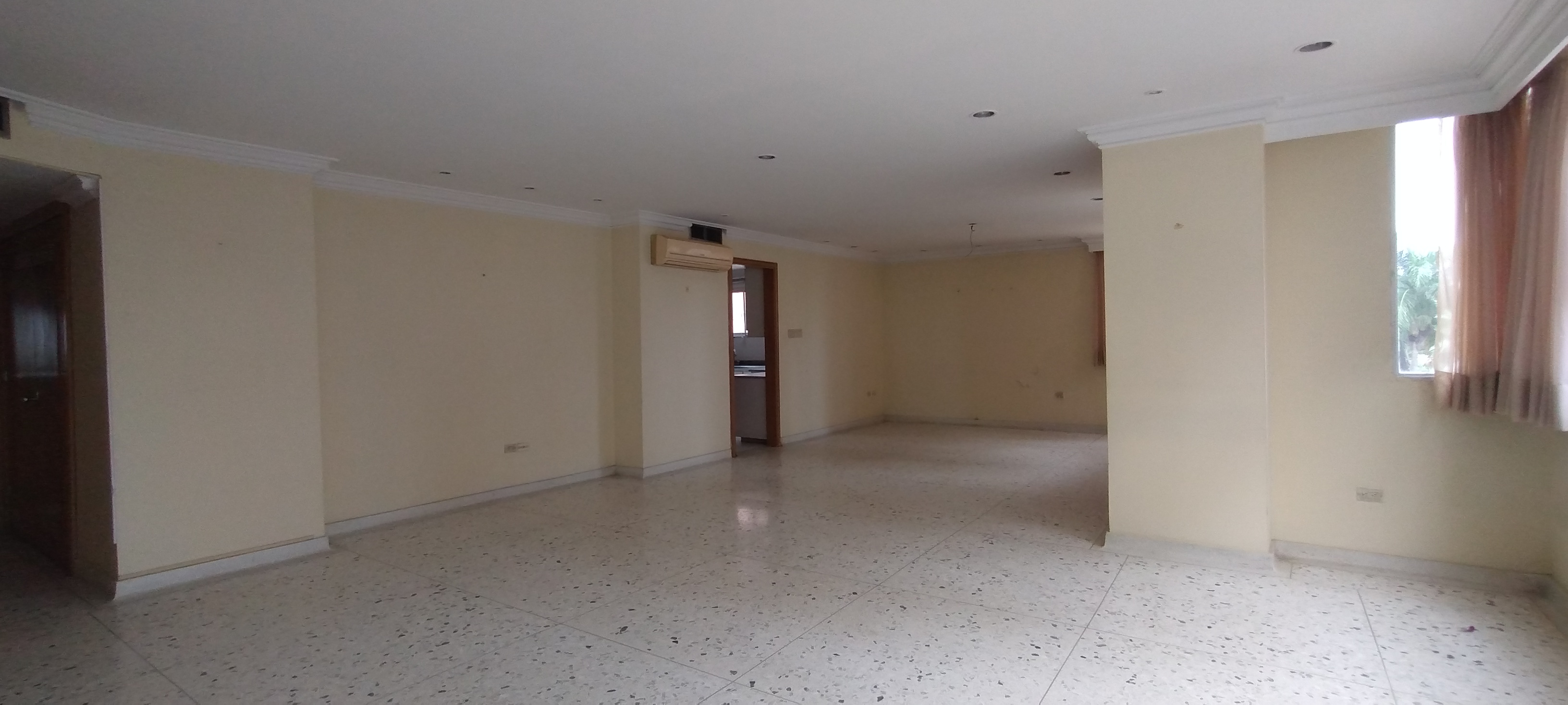 Apartamento de 3 alcobas en venta en Altos Del Prado, Barranquilla, 380 m² · foto 2 de 12