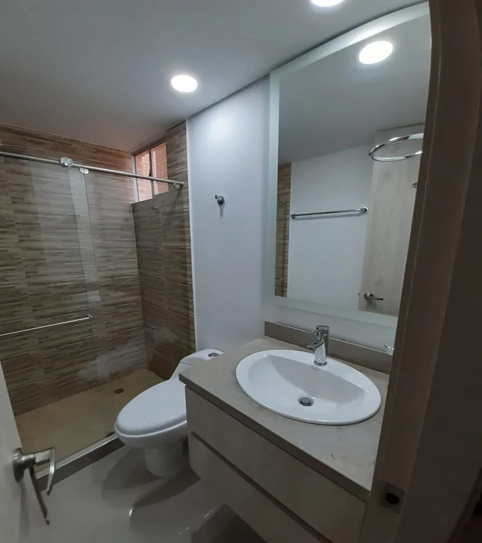 Apartamento de 2 alcobas en arriendo en Serena Del Mar, Cartagena, 78 m² · foto 8 de 11