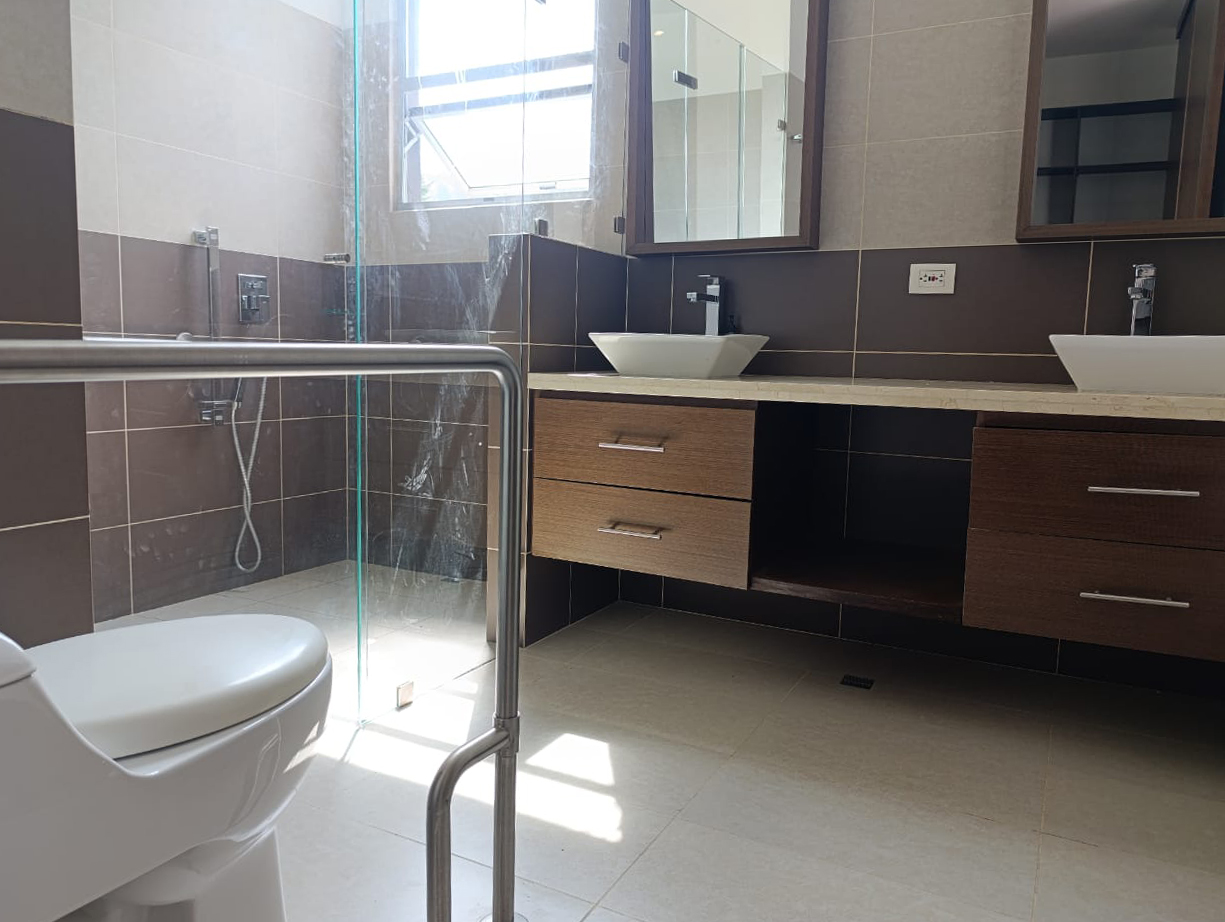 Apartamento en arriendo en Los Balsos, Medellín · foto 16 de 19