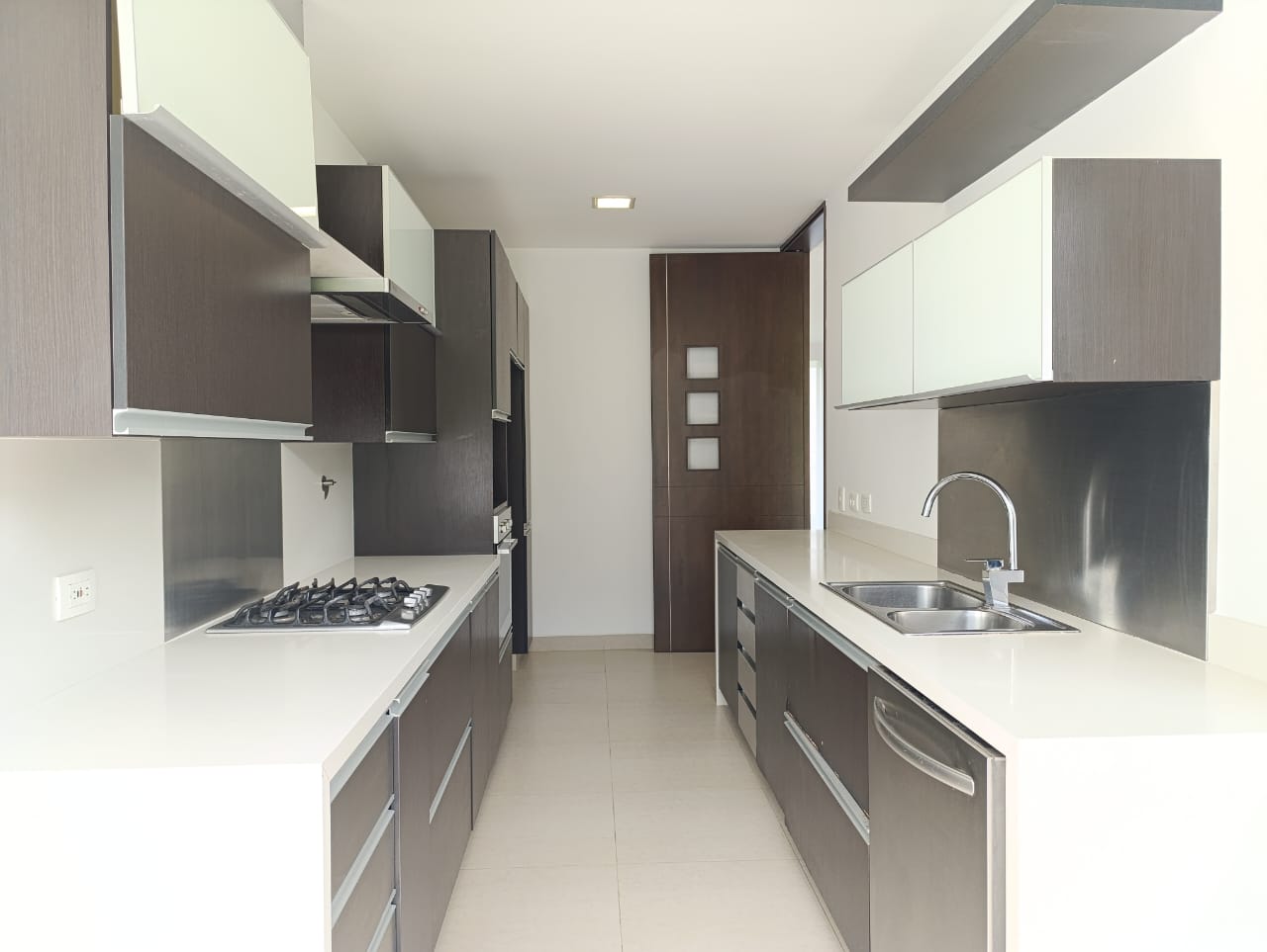 Apartamento en arriendo en Los Balsos, Medellín · foto 5 de 19